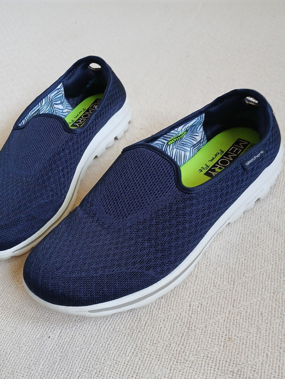skechers ♡ go walk blend mesh pull on walking sneakers navy blue 9